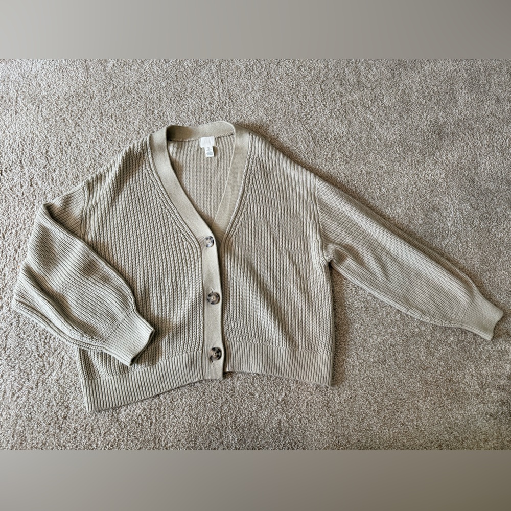 Women’s H&M sweater size Large